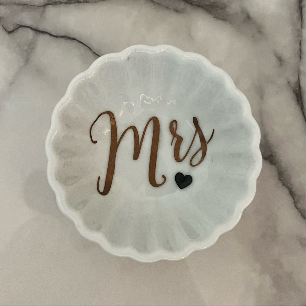 Pier 1 👰🏼‍♀️ Mrs Bride Ring Dish